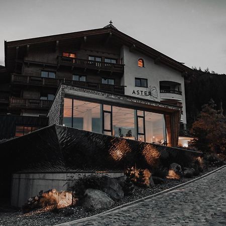 Aster Boutique Hotel & Chalets Fuegenberg Exterior photo