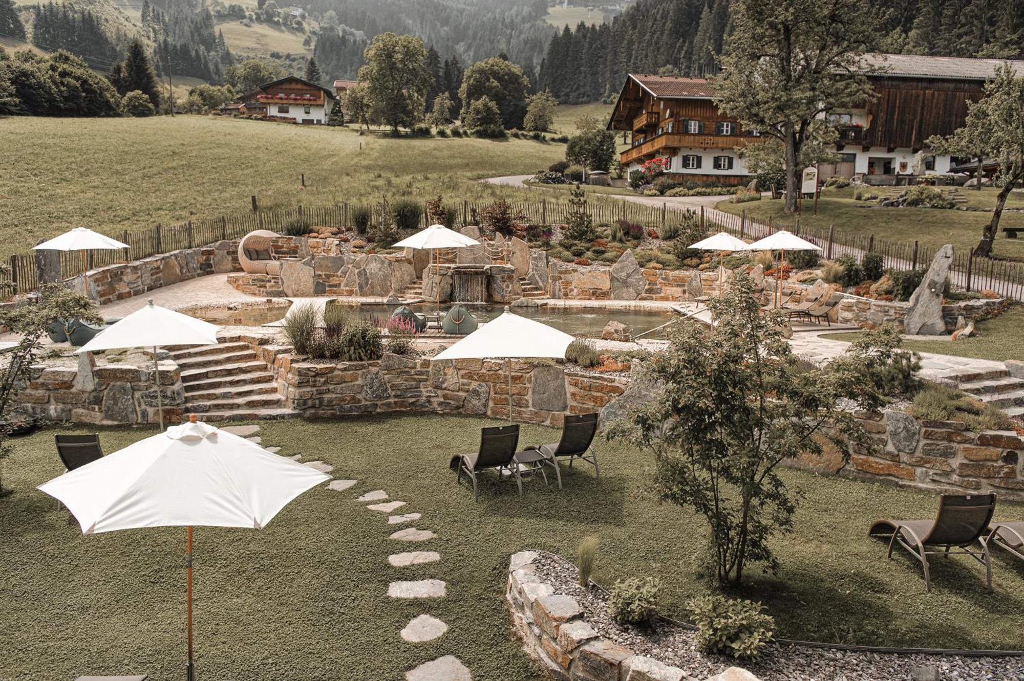 Aster Boutique Hotel & Chalets Fuegenberg Exterior photo