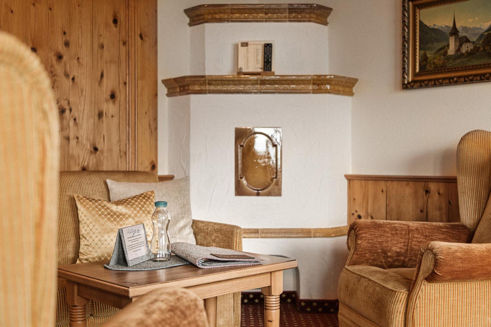 Aster Boutique Hotel & Chalets Fuegenberg Room photo