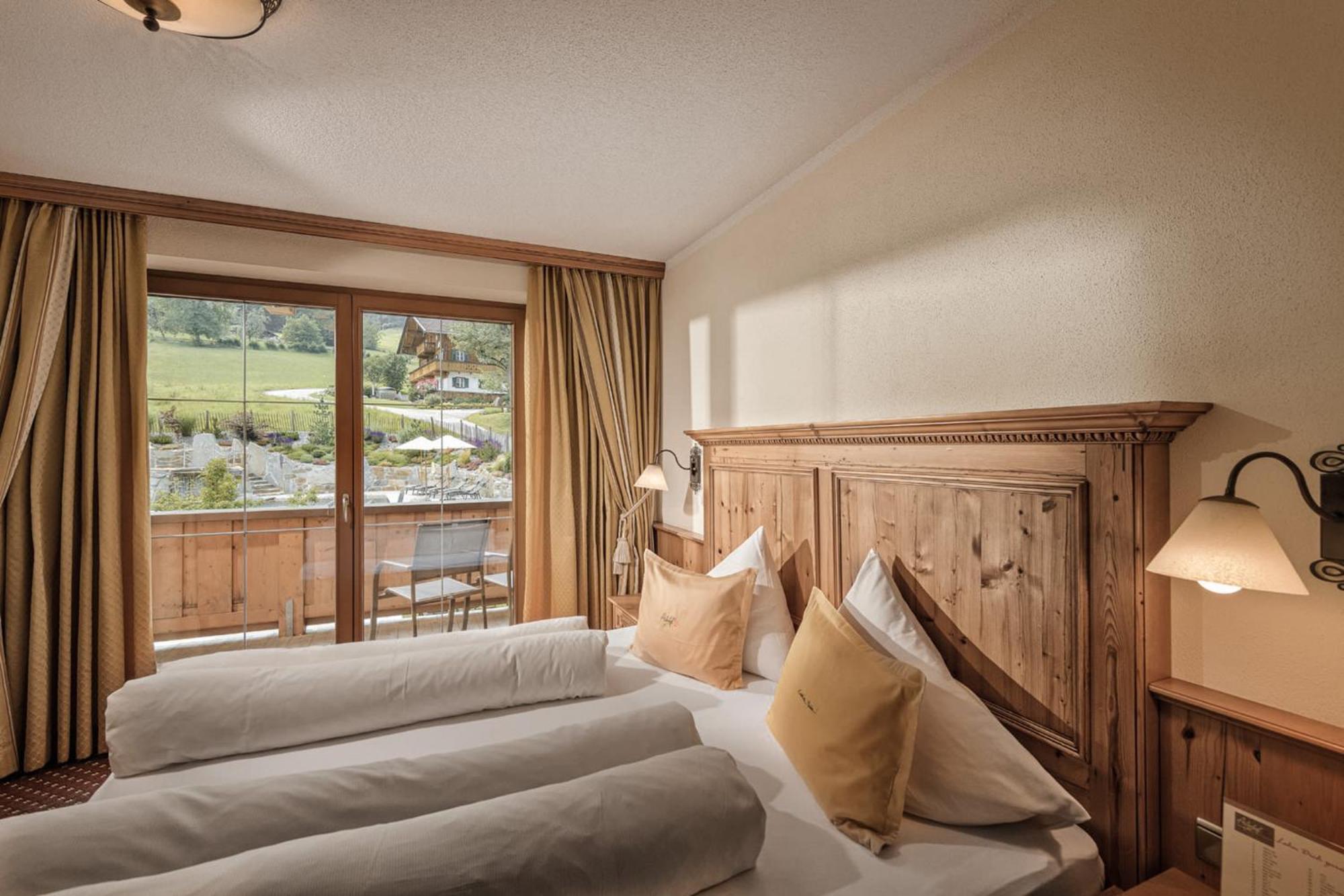 Aster Boutique Hotel & Chalets Fuegenberg Exterior photo
