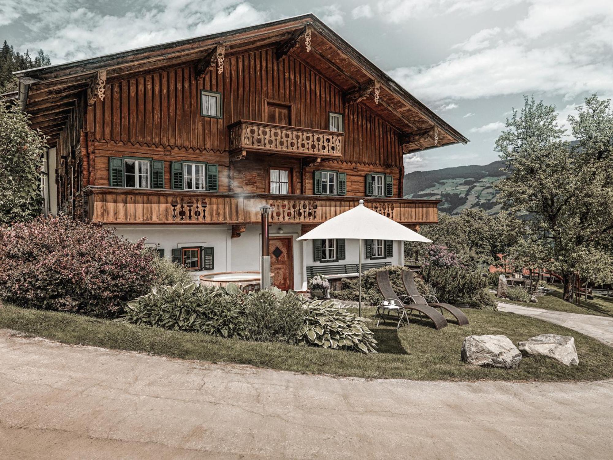 Aster Boutique Hotel & Chalets Fuegenberg Room photo